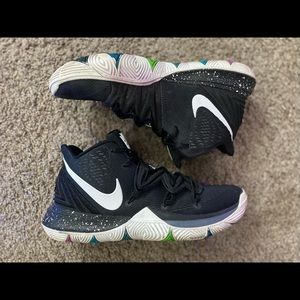 Men’s Basketball Shoes - Nike Kyrie 5